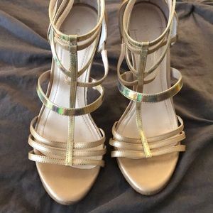 BCBGeneration tan/gold heels